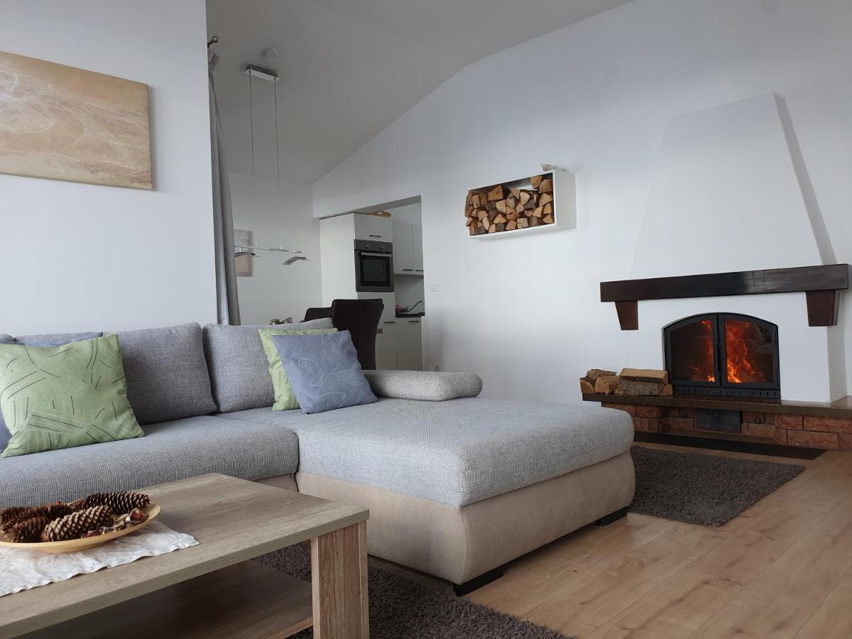 Gerlitzenzeit Apartman Treffen Kültér fotó